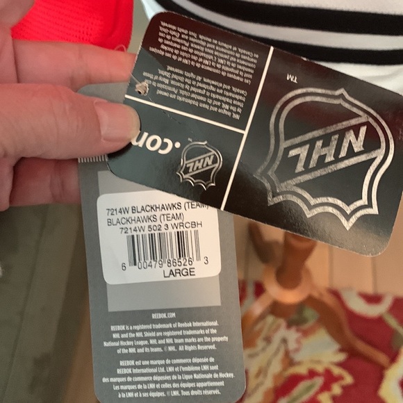 CHICAGO BLACKHAWKS team jersey vintage HULL name on back Size L NEW , Red - Picture 4 of 12